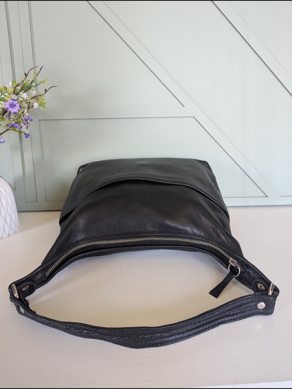 Vintage Coach Legacy Hobo Bag made from premium glovetanned leather. - Picture 7 of 12